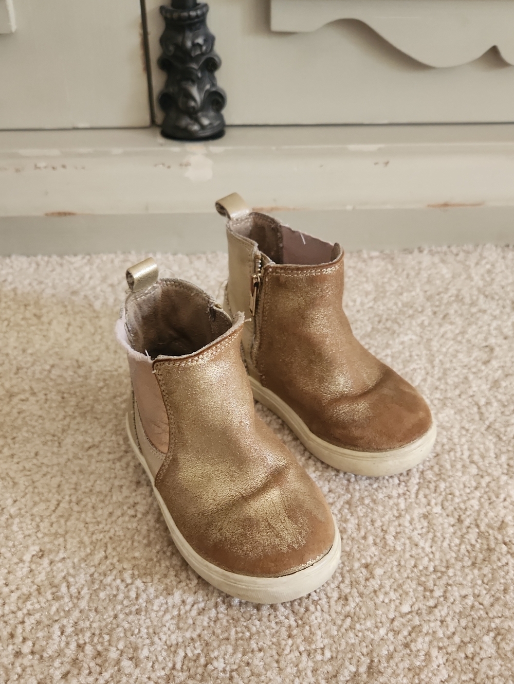 Country Road Toddler Girls Gold Boots with Side Zip Size EU 22/ US 6/ 6.5